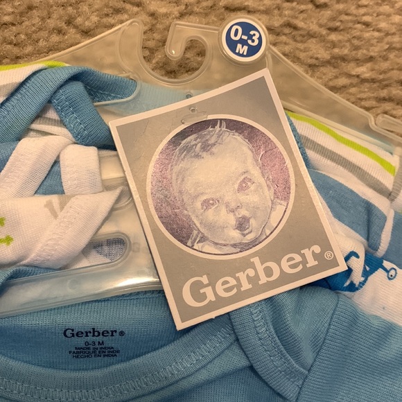 Gerber 4 Pack Short Sleeved Onesie Bodysuits - Picture 2 of 11